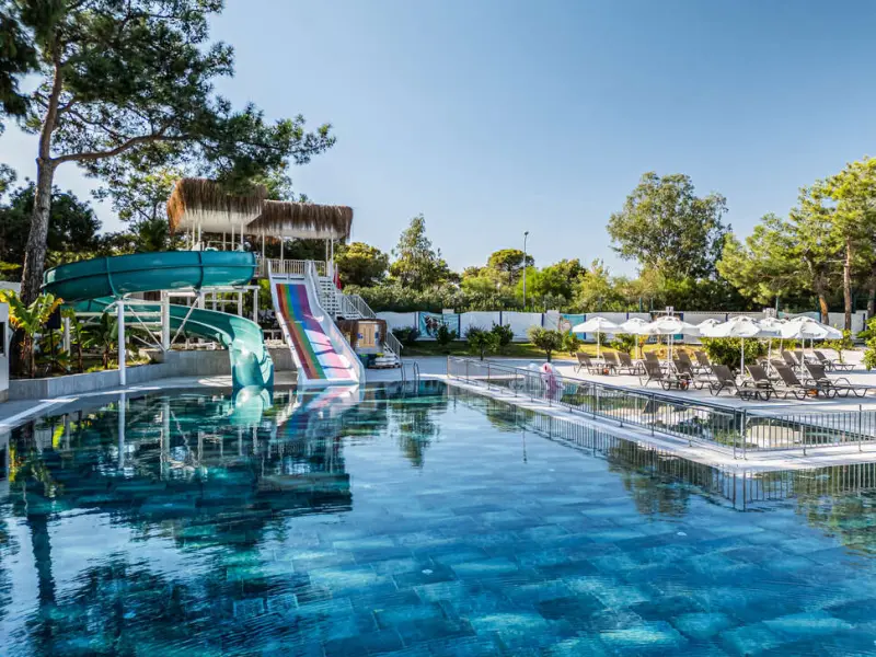 Berry Blue Hotel
