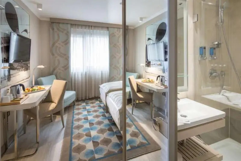 Titanic Comfort Mitte