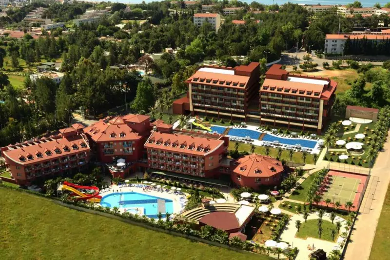 Club Side Coast Hotel