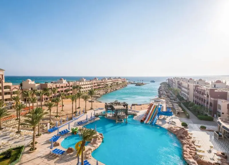 Sunny Days El Palacio Resort
