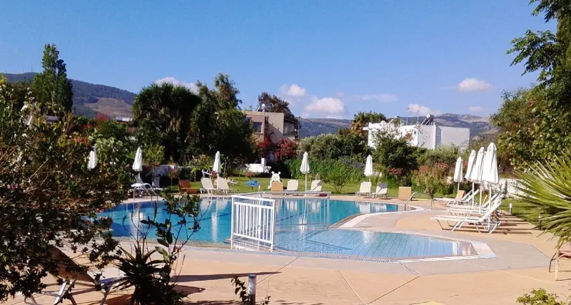 Theodorou Beach Hotel Apartments