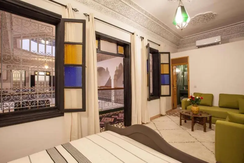 RIAD 111
