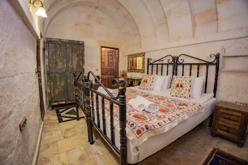 Capp Royal Cave Hotel