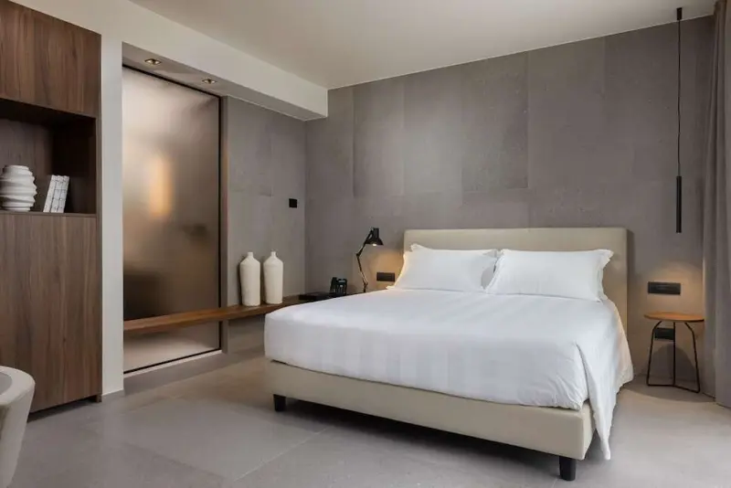 B21 Hotel