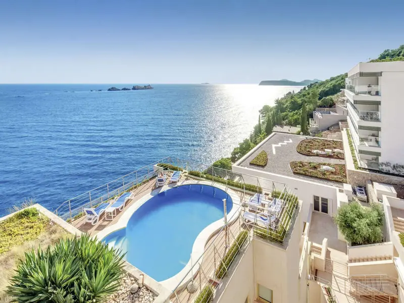 Hotel More