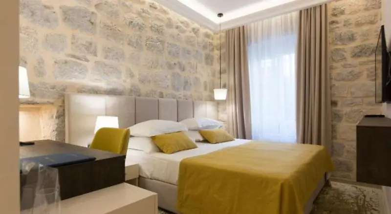 Hotel Leon Coronato