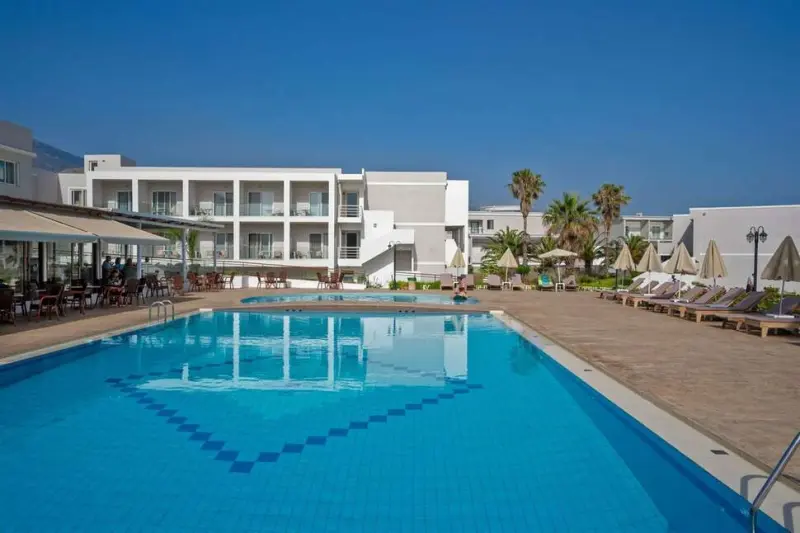 Delfina Tropic beach