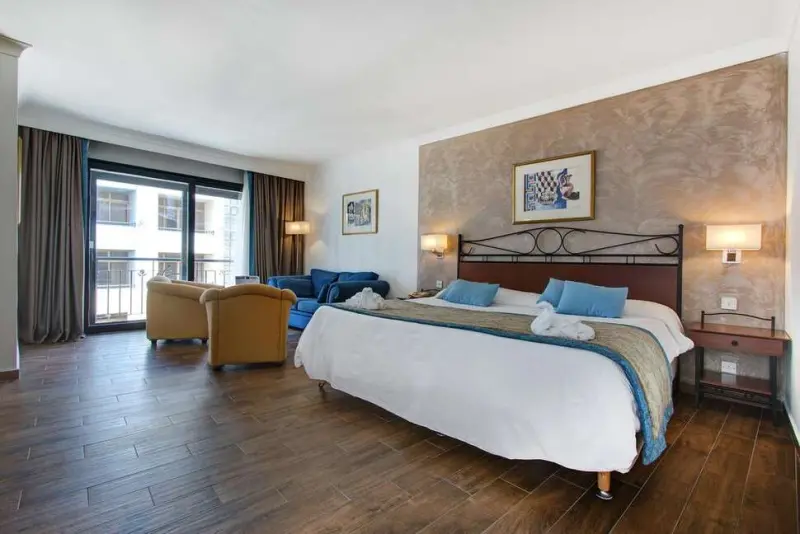 Golden Tulip Vivaldi Hotel
