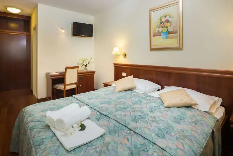 Hotel Bacchus
