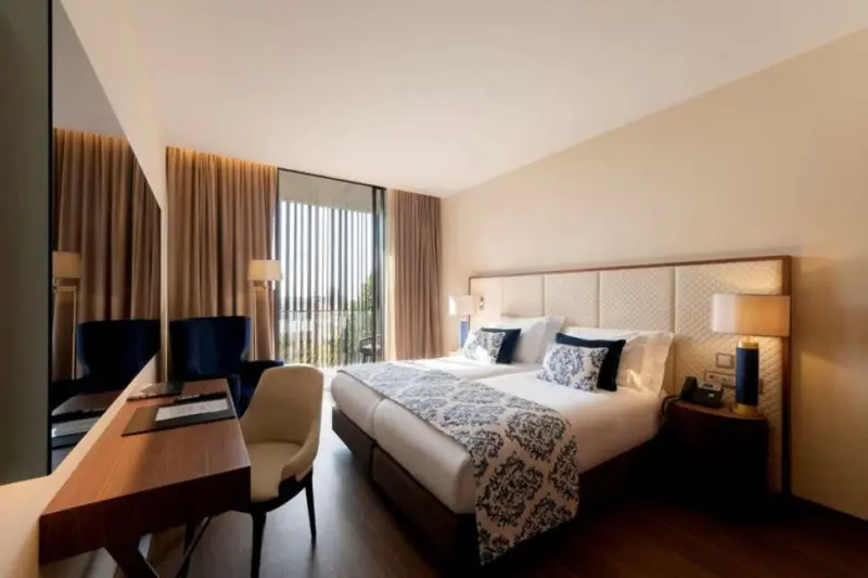 Boeira Garden Hotel Porto Gaia, Curio Collection by Hilton