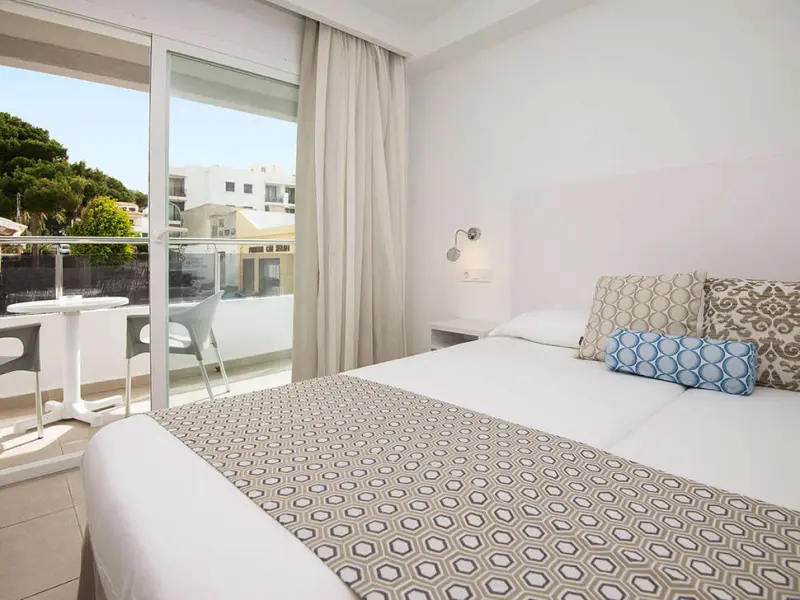 Chevy Hotel & Suites