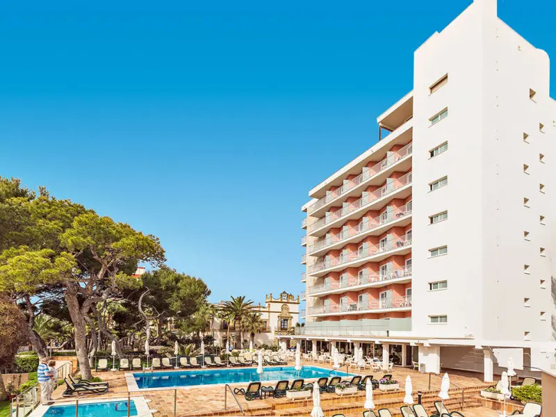 Hotel y Apartamentos Leman