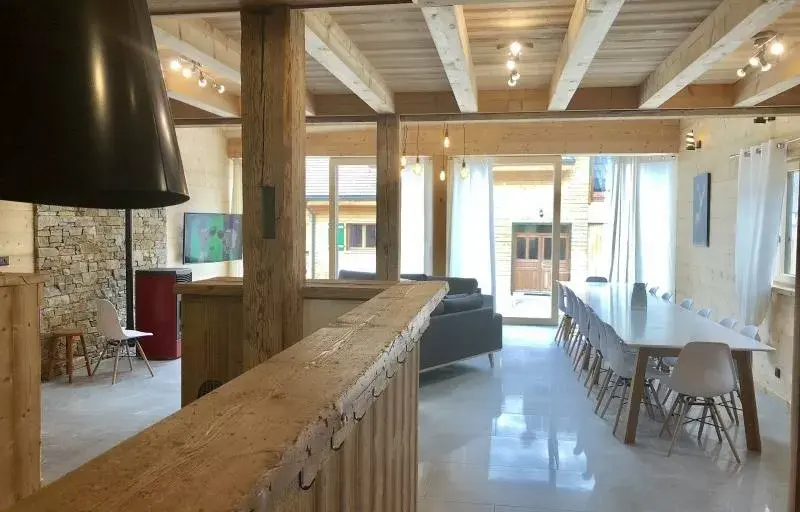Chalet "Stéphane": Mountain View, Private Terrace & Wi-Fi