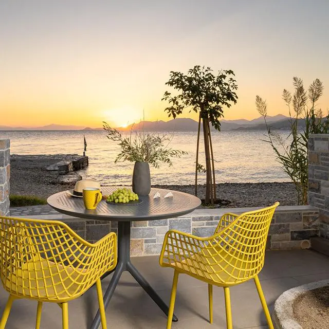 8 Moons Boutique Apartments