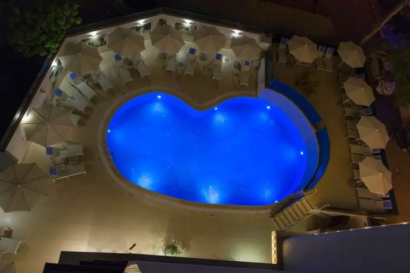 Aurasia Deluxe Hotel