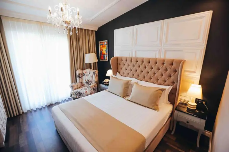 Flower Hotel