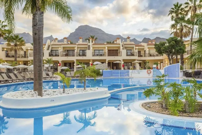 Royal Sunset Beach Club