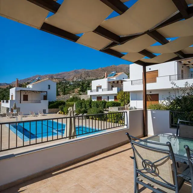 Lenikos Resort