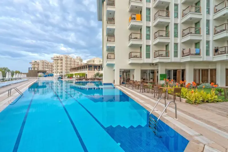 Royal Atlantis Spa & Resort Hotel