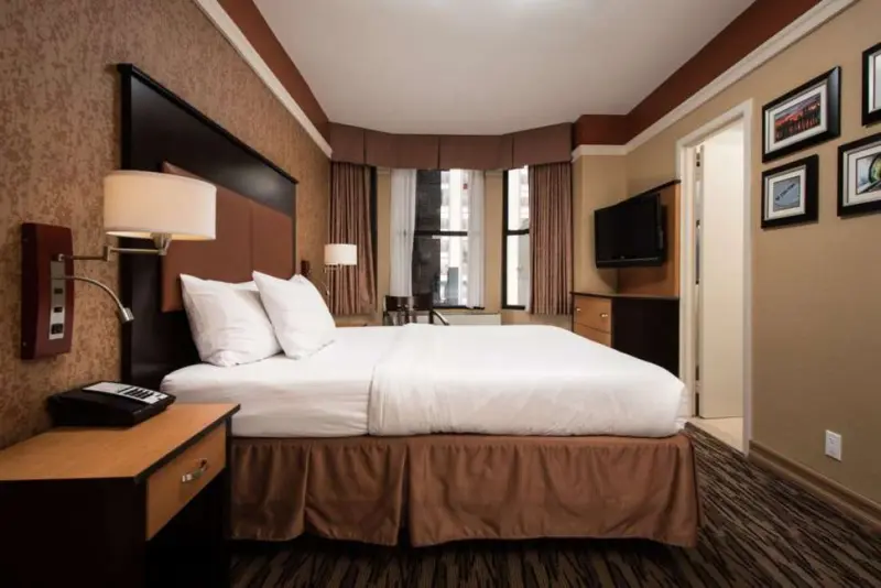 The Hotel at Fifth Avenue