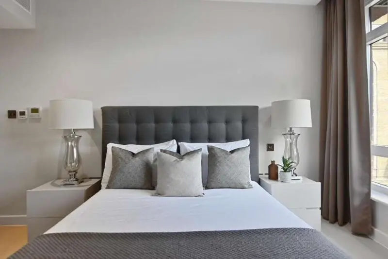Vauxhall Bridge Road by Q Apartments