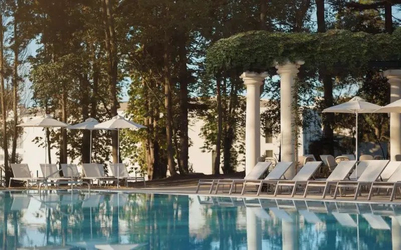Astor Garden Hotel