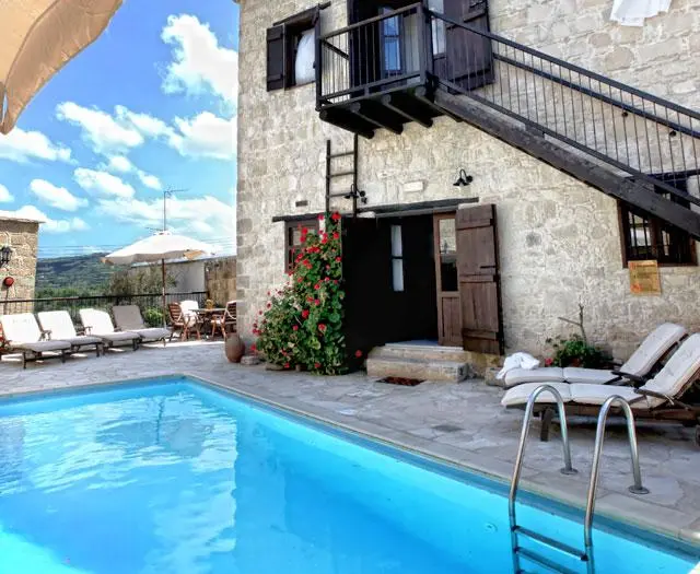 Leonidas Village Houses