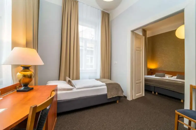 Hotel Metropolitan Old Town