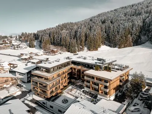 AlpenParks Hotel & Apartment Taxacher Kirchberg