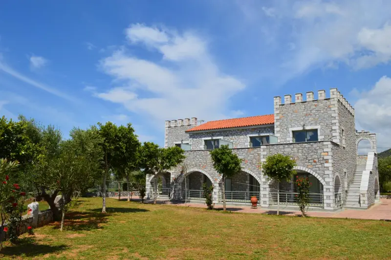 Nefeli Apartments Stoupa
