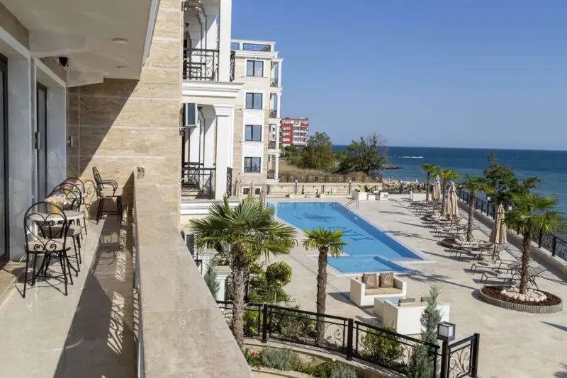 Onyx Beach Residence