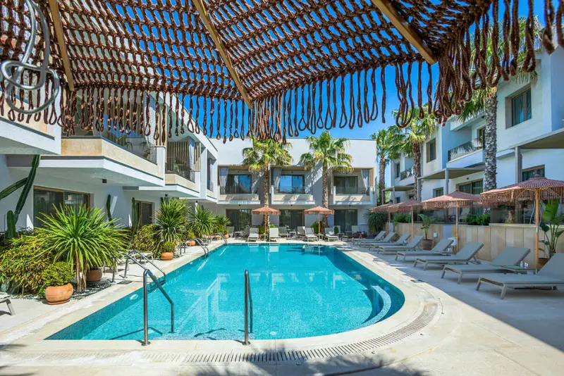 Pefki Deluxe Residences