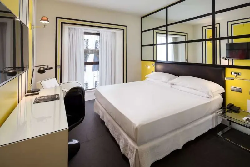 Mariposa Hotel