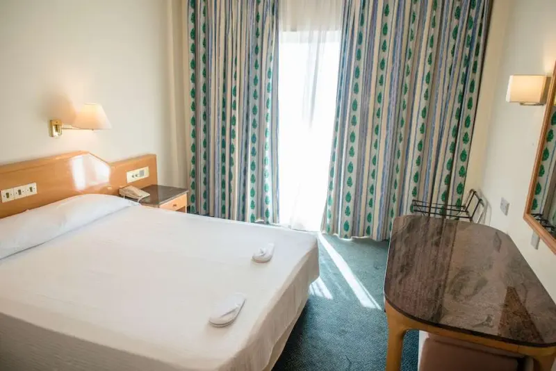 Cynthiana Beach Hotel