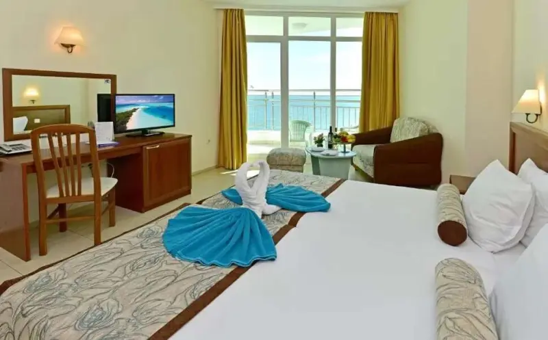 Hotel "Berlin Golden Beach"
