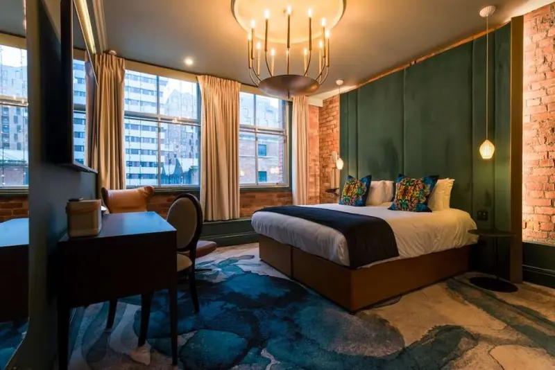 Velvet Hotel, Bar & Brasserie