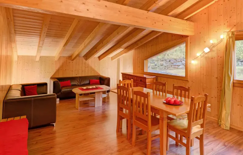 Chalet Julia by alpenchalets.com