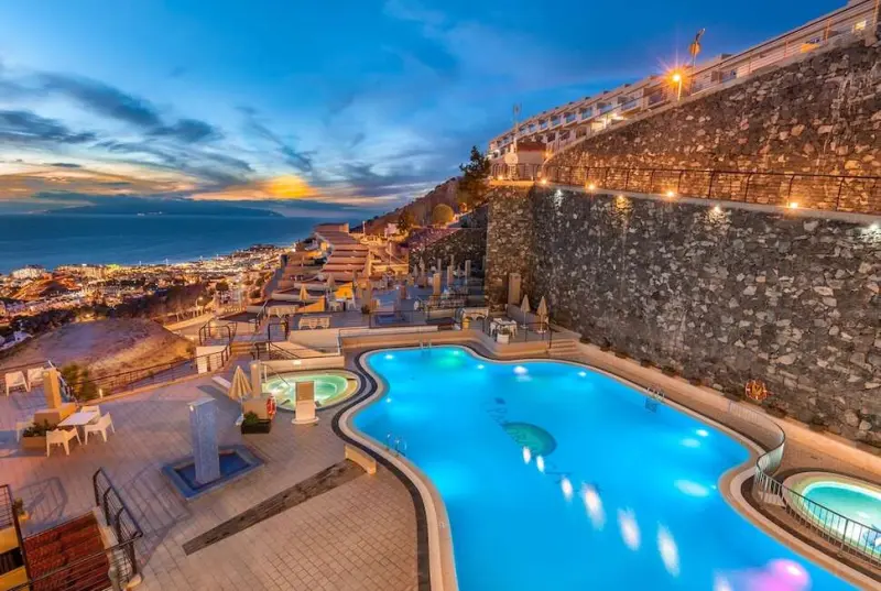 Kn Panoramica Aparthotel