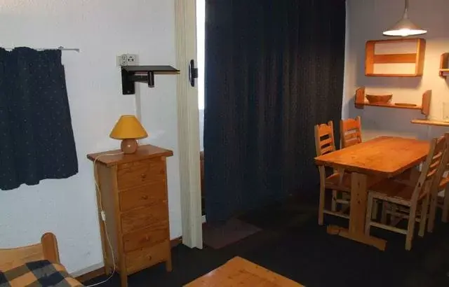 Résidence Orsiere - VAL THORENS location: Appartement aux pieds des pistes, confortable et chaleureux, résidence L'ORSIERE MAE-9057 - Apartment