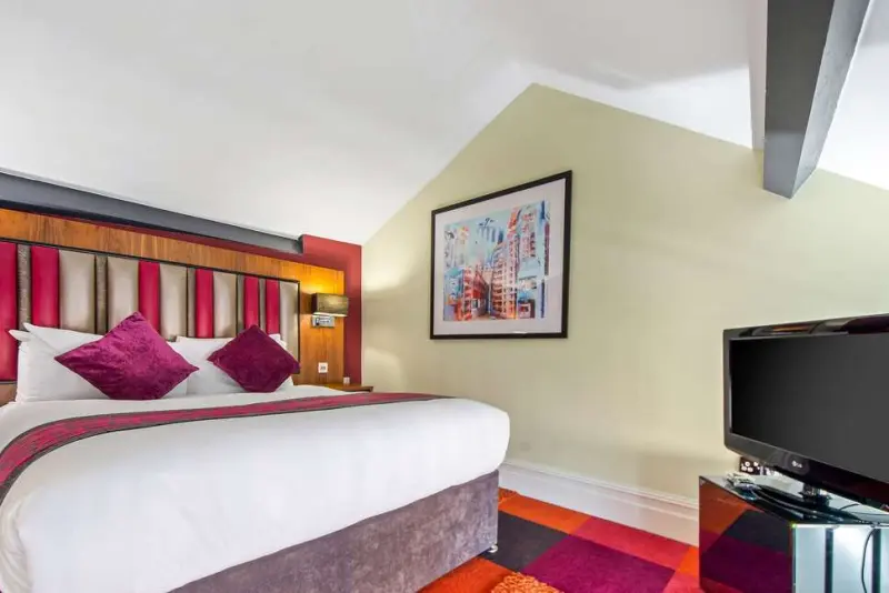 Roomzzz Aparthotel Manchester City