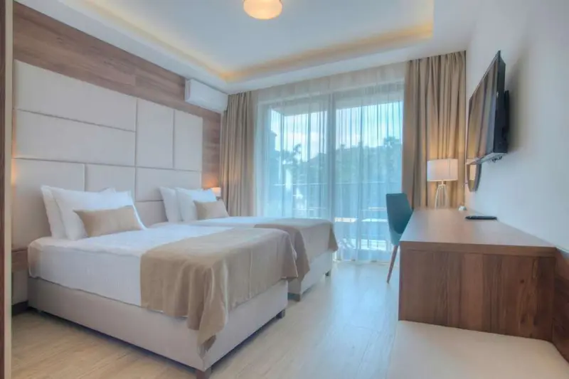 Hotel Twelve
