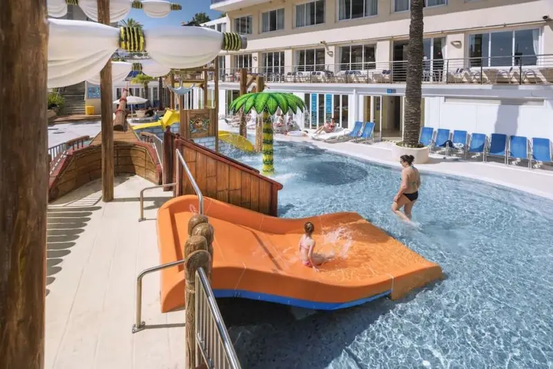 Hotel Oasis Park Splash