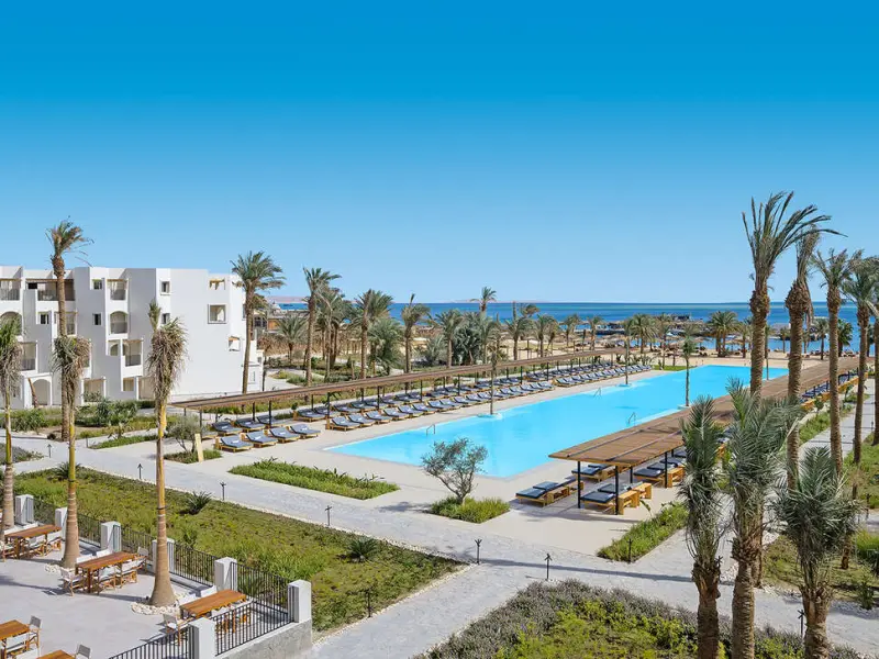 Serry Beach Resort