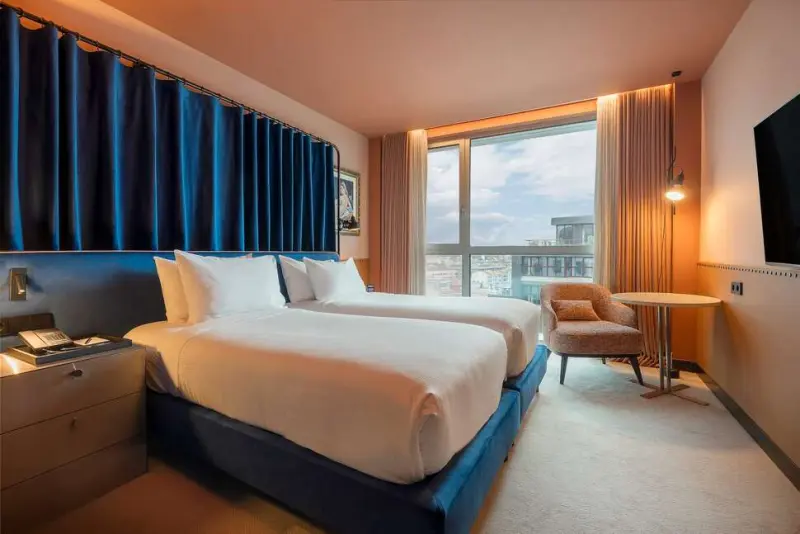 Cénica Porto Hotel, Curio Collection by Hilton