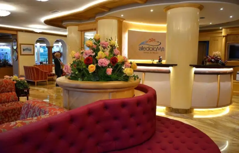 Alle Dolomiti Boutique Lake Hotel