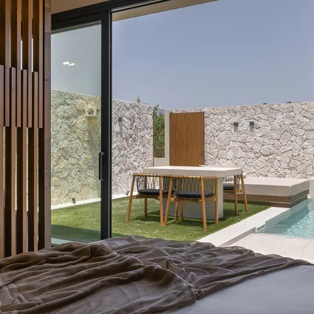 PATHOS Private Villas
