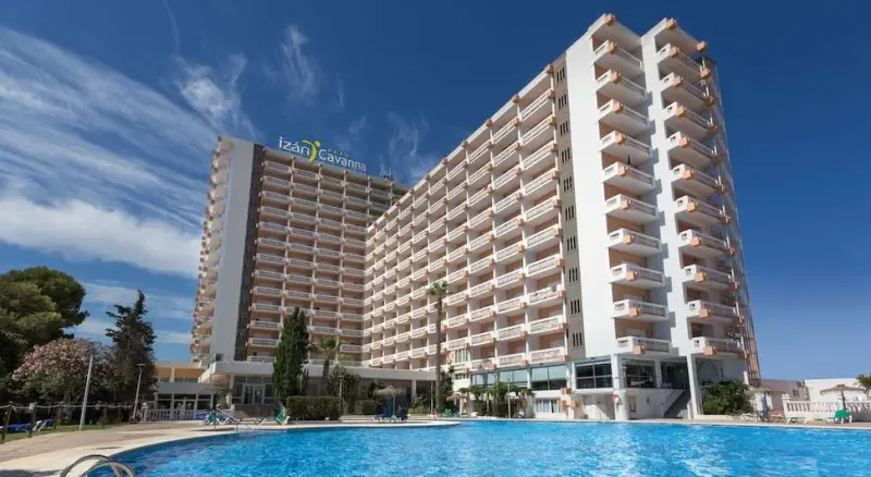 Izan Cavanna Hotel