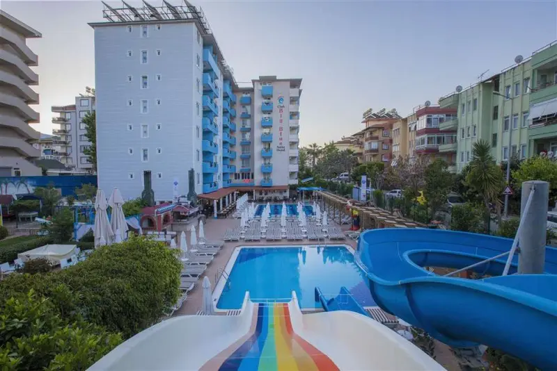 Club Big Blue Suite Hotel