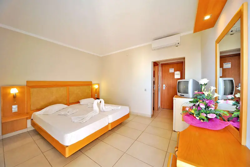 Saint Constantine Hotel