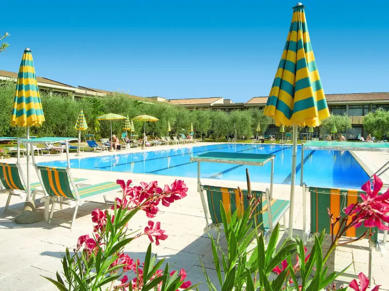 Oasis Park Hotel